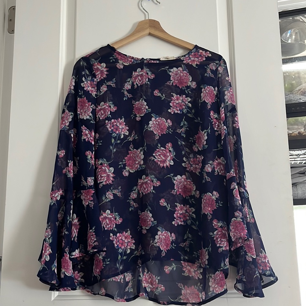 In loom blue and pink flowers